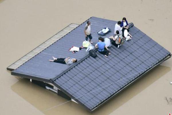 【99熱國(guó)產(chǎn)精品】韓國(guó)釜山航空客機(jī)起火疑因行李架內(nèi)不明物品自燃所造成的